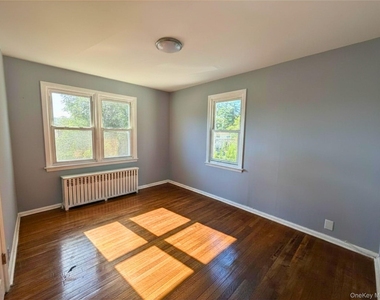 104 Washington Avenue N - Photo Thumbnail 9