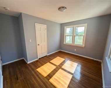 104 Washington Avenue N - Photo Thumbnail 10