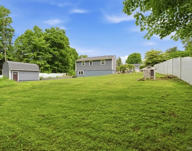 317 Overlook Court - Photo Thumbnail 23
