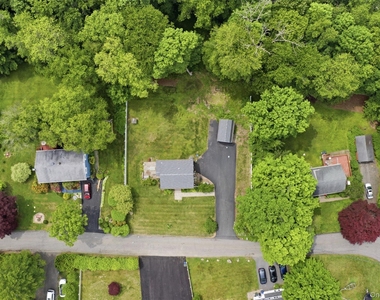 317 Overlook Court - Photo Thumbnail 19