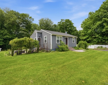 317 Overlook Court - Photo Thumbnail 16