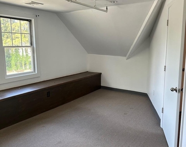 665 Commerce Street - Photo Thumbnail 7