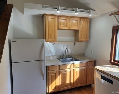84 Foster Road - Photo Thumbnail 9