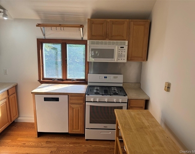 84 Foster Road - Photo Thumbnail 10