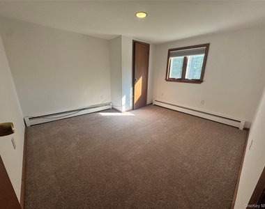 84 Foster Road - Photo Thumbnail 14