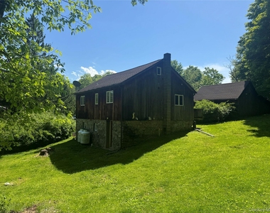84 Foster Road - Photo Thumbnail 4