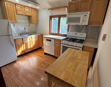 84 Foster Road - Photo Thumbnail 8