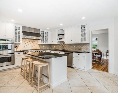 4 Parkfield Road - Photo Thumbnail 6