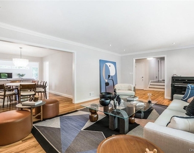 4 Parkfield Road - Photo Thumbnail 3