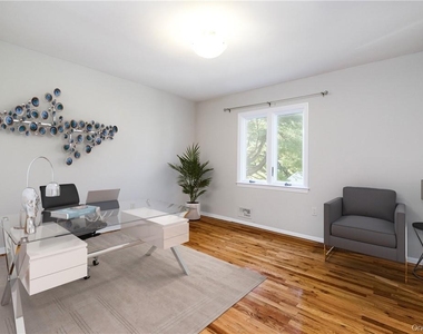 4 Parkfield Road - Photo Thumbnail 15