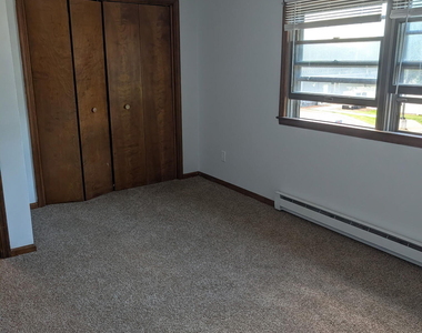 1729 Ferguson Street - Photo Thumbnail 14