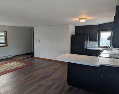 1729 Ferguson Street - Photo Thumbnail 4