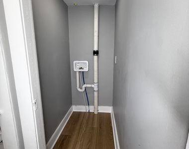 282 Livingston Avenue - Photo Thumbnail 5