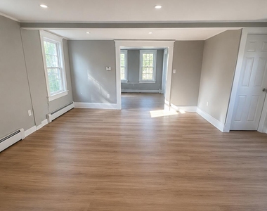 282 Livingston Avenue - Photo Thumbnail 2