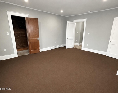 282 Livingston Avenue - Photo Thumbnail 9