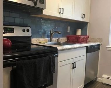 289 Main Street - Photo Thumbnail 5