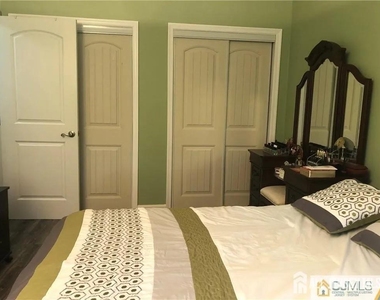 289 Main Street - Photo Thumbnail 13