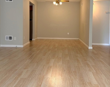 43 Deerberry Lane - Photo Thumbnail 12