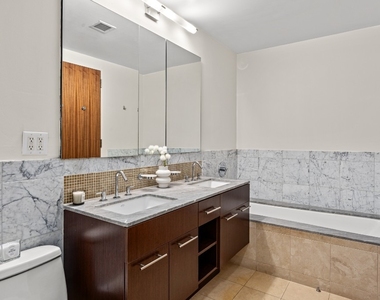 261 W 28th Street - Photo Thumbnail 9