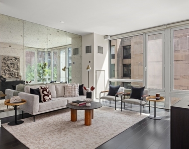 261 W 28th Street - Photo Thumbnail 2