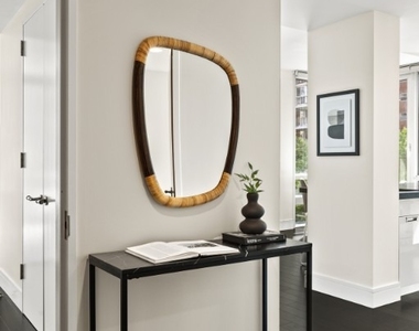 261 W 28th Street - Photo Thumbnail 6