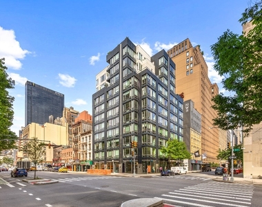 261 W 28th Street - Photo Thumbnail 16