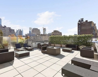 261 W 28th Street - Photo Thumbnail 14