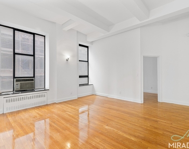 80 Madison Avenue - Photo Thumbnail 1