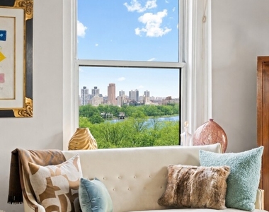 225 Central Park W - Photo Thumbnail 1