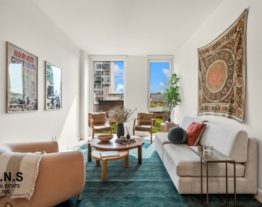 1975 Madison Avenue - Photo Thumbnail 1