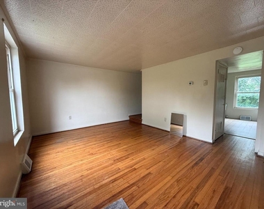 207 E Whitlock Avenue - Photo Thumbnail 9
