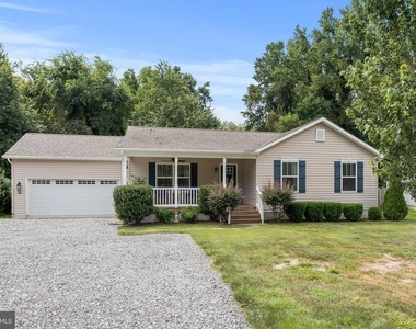 305 Cedar Lane - Photo Thumbnail 4