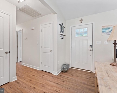 305 Cedar Lane - Photo Thumbnail 11