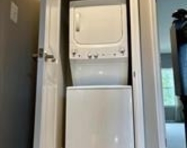 413 Rolling Valley Drive - Photo Thumbnail 7