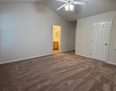 11707 Collinwood Court - Photo Thumbnail 12
