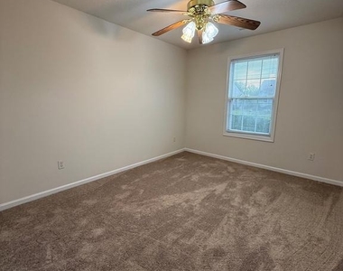 11707 Collinwood Court - Photo Thumbnail 9