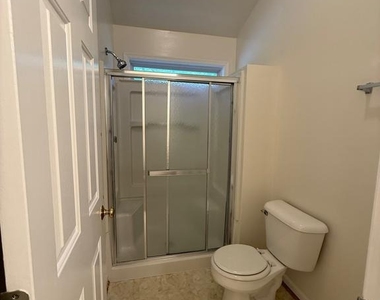11707 Collinwood Court - Photo Thumbnail 14
