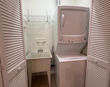 11707 Collinwood Court - Photo Thumbnail 6