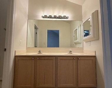 11707 Collinwood Court - Photo Thumbnail 13