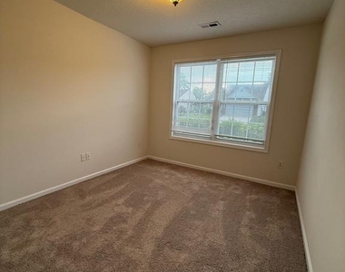 11707 Collinwood Court - Photo Thumbnail 7