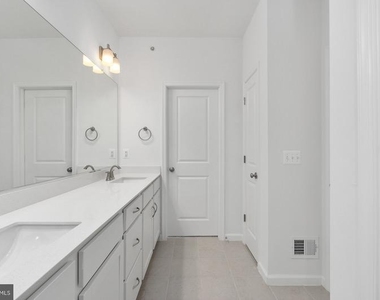 2534 Neabsco Common Place - Photo Thumbnail 9
