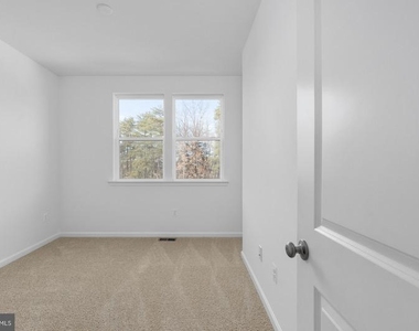 2534 Neabsco Common Place - Photo Thumbnail 15