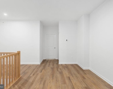 2534 Neabsco Common Place - Photo Thumbnail 4