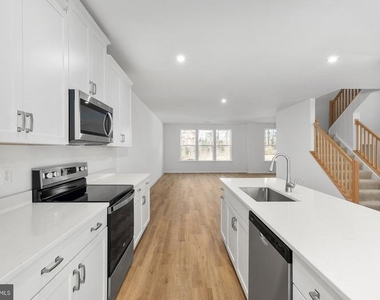 2534 Neabsco Common Place - Photo Thumbnail 12
