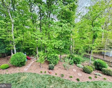 12525 Hedges Run Drive - Photo Thumbnail 7