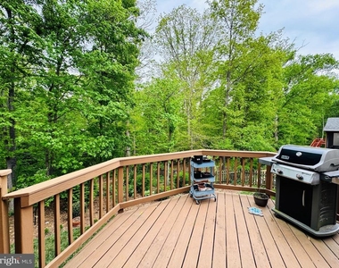 12525 Hedges Run Drive - Photo Thumbnail 15