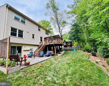 12525 Hedges Run Drive - Photo Thumbnail 4