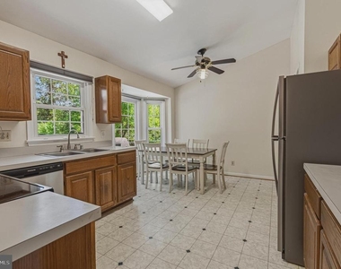 9729 Zimbro Avenue - Photo Thumbnail 9