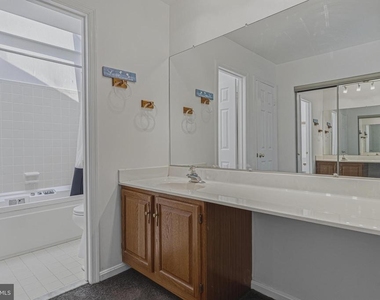 9729 Zimbro Avenue - Photo Thumbnail 16