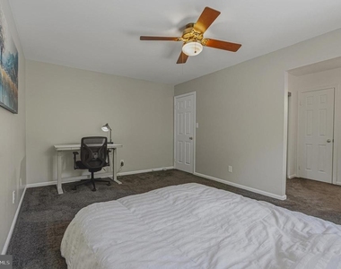 9729 Zimbro Avenue - Photo Thumbnail 19
